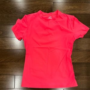 Skims fits everyone raspberry T-shirt